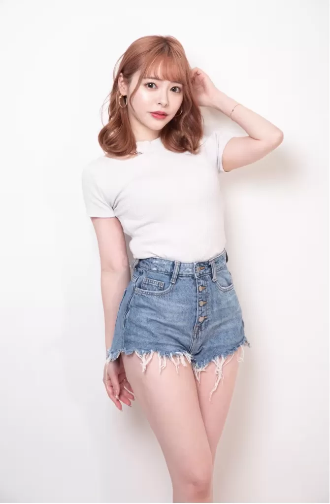 AV小仓由菜